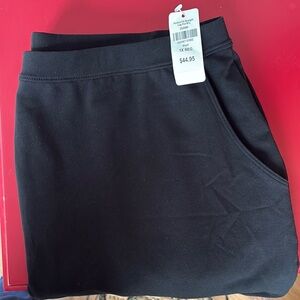 Black LL Bean perfect fit straight leg pants with Pocket 1x reg 90% cotton